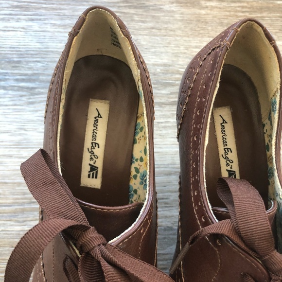 Brown Lace Up Oxford Heels - Picture 5 of 5